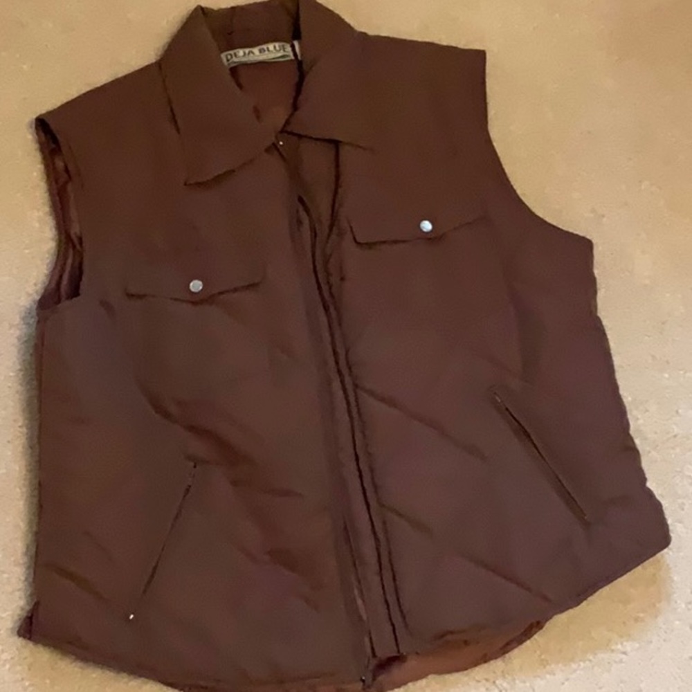 Deja Blue western brown quilted vest. Size Large